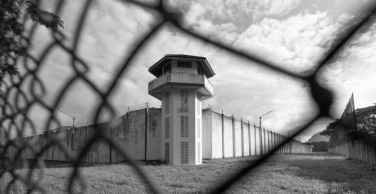 SSPC y PROFECO regularán productos en los centros penitenciarios federales