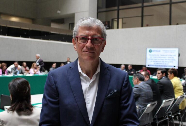 Aumentar impuestos a cigarros y refrescos golpeará a pequeños comercios