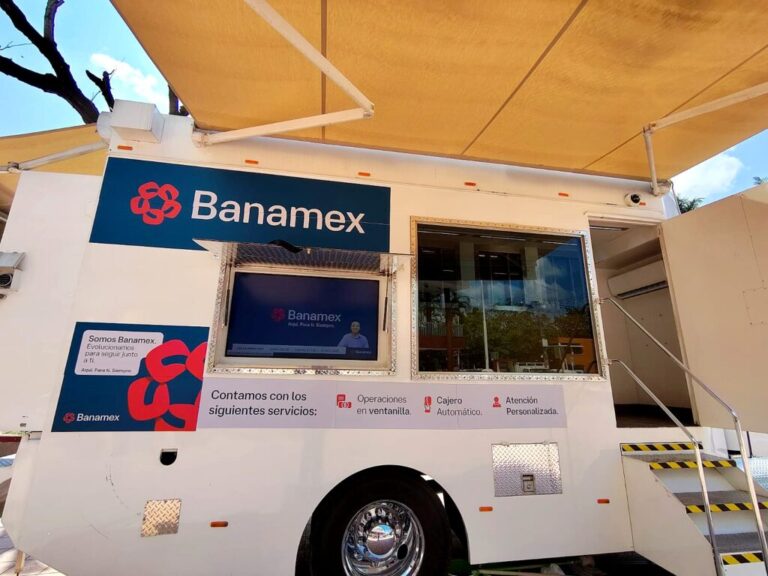 Inicia sucursal móvil de Banamex servicio en Poza Rica, Veracruz