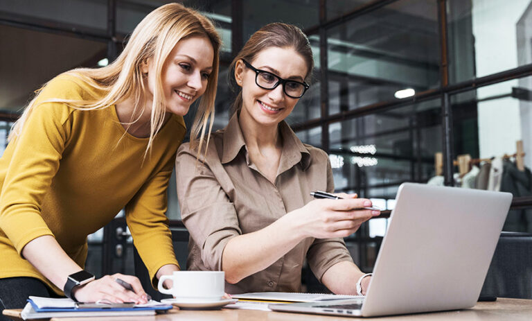 El 66% de las mexicanas prefieren modelos híbridos que les permiten equilibrar su vida laboral y personal