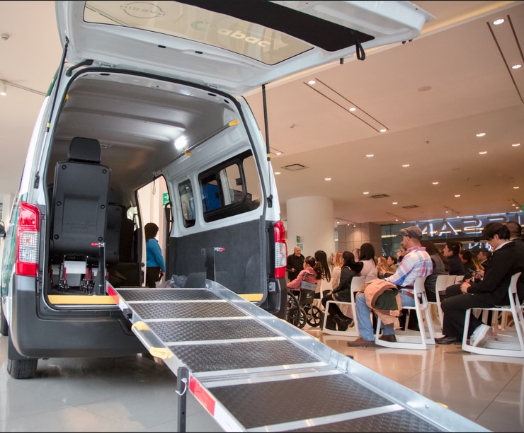 Nissan dona vehículo para personas con discapacidad / Por Diana Domínguez