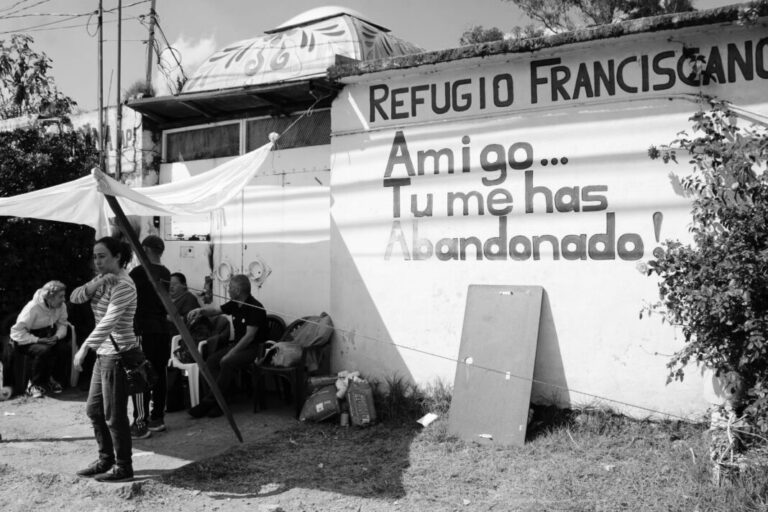 ¿Combatir maltrato con maltrato? / Por Claudia Bolaños