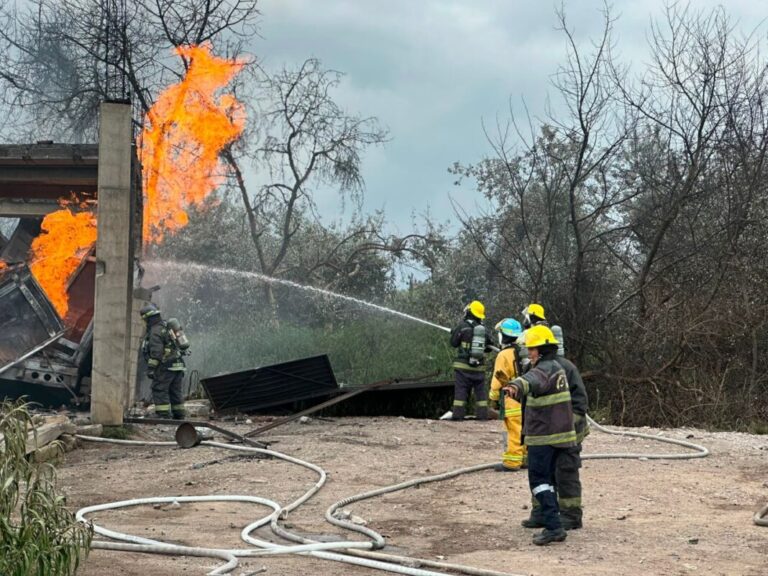 Atienden y analizan causas de explosión en Tepeaca, Puebla