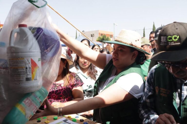 Recolecta EdoMéx más de 45 toneladas de residuos en Mega Reciclatón