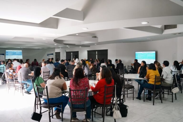 Capacita Secretaría de Salud de Chihuahua a personal para mejorar la atención integral de la salud mental