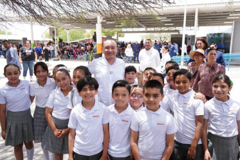 Respalda Sonora regular uso de celulares en escuelas