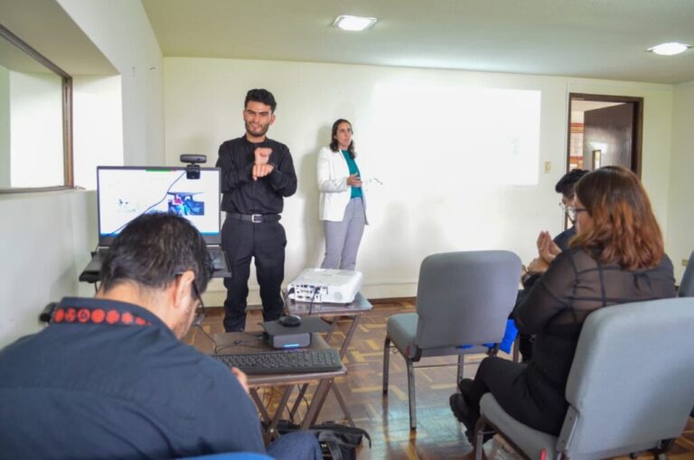 Ofrecen en EdoMéx capacitación gratuita de Lengua de Señas Mexicana, en línea y diferentes niveles